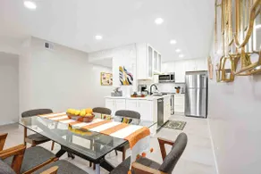 Beautiful 2 BR modern and spacious ScottsdaleCondo - Image 2