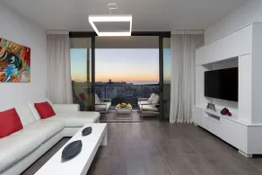Florentine 2BR with Sea View by HolyGuest - Image 2