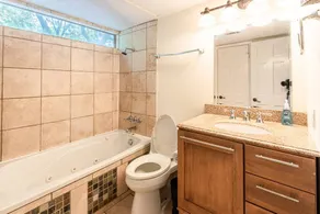 Turtle Creek studio condo w/ pet patio - Image 5