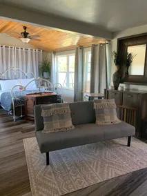 Quiet Farmland Hideaway. Hot Tub Under the Stars - Image 2