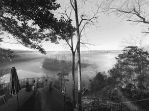 The Lake Jackson House - Image 5