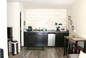Cute Studio Apartment - Image 4