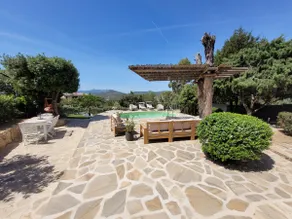 DELIGHTFUL COTTAGE WITH POOL - Image 3