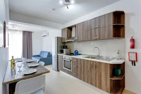Cosy 2BR Apartment in a Central Location - Image 3