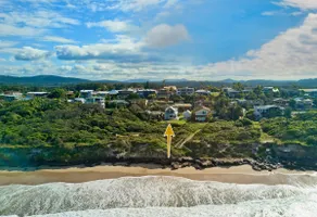 Middle Rock Beach House - absolute Ozeanfront - Image 2