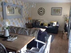 Lovely spacious cottage Llantrisant near Cardiff - Image 2
