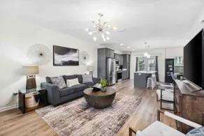 Stylish Family Friendly Getaway with Kids Playroom - Image 3