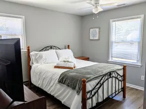 Little Beach House pet friendly 1 block to beach - Image 3