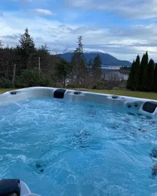 Luxury Auke Bay Chalet~ Ocean views, Hot tub, Sauna, fireplace, Ultimate Retreat - Image 3