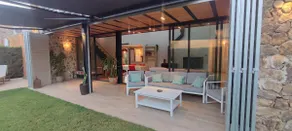 House with a garden and a community pool - Image 3