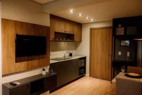 Contemporary studio in Una Park with garage - Image 3