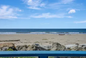 Charmante maison de plage juste sur le sable! Chaque chambre a vue sur l'océan! - Image 3