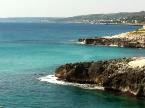 Otranto holiday home with three bedrooms and only a two minute walk to the beach - Image 2