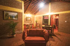 red cabin - Image 3