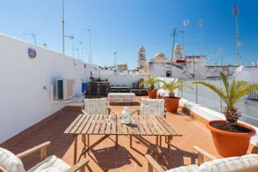 Renovated appartment with terrace - Image 3