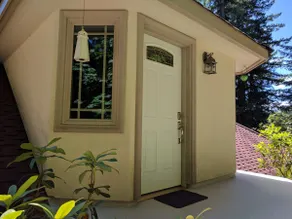 A Cozy Olympia Retreat at Sunrise Beach Cottage! - Image 2