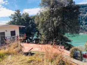 Bellevue Retreat, Nainital -The Lake View Cottage - Image 3