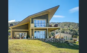 River Front Luxury Home - Image 5