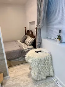 Private, stylish, clean detached studio - Image 3
