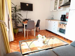 Lovely little 2 bedroom apartment - Image 4