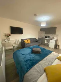 Modern Spacious City Studio (AR3) - Image 2