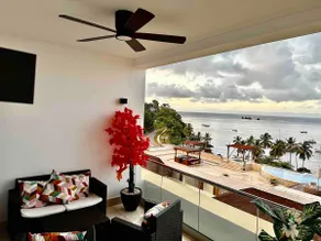 Beautiful 2 bedroom 3 bed  condominium with big balcony - Image 5