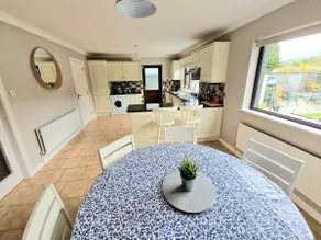 Spacious 3 bedroom Home in Galway City - Image 3