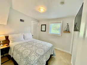 Redlands Bungalow - Image 3