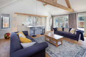 Brand new (2019) luxury one bedroom & ensuite in the heart of the Cotswolds - Image 2