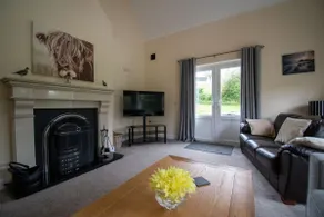 Kilskeery Lodge, modern country house with hot tub - Image 4