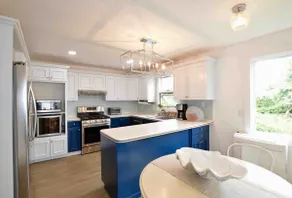 Waterfront 4 bed, 3 full bath house w/ ocean views & seaside activities  - Image 4