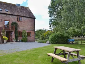 The Chaff House - farm stay apartment set within 135 acres - Image 4