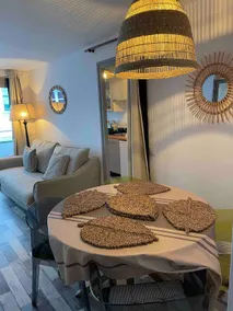 Apartment 100 m from the beach. Village center - Image 3