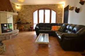 Villa in Suvereto with Pool and Scenic Views - Image 2