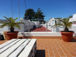Renovated appartment with terrace - Image 4