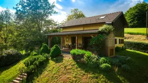 Designer Cottage: Hilltop Pool & Vintage Charm - Image 2