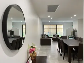 New stylish Townhouse in Burwood - Image 3