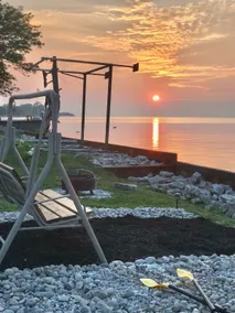 Waterfront Cottage in Lakeshore | Perfect Getaway - Image 3