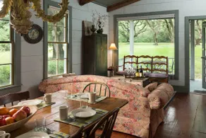 Spacious Texas Farmhouse Getaway with Full Kitchen - Image 2