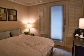 Cozy Room with ”Private” Entrance, quiet neighbhd - Image 5