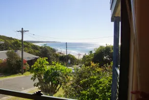 Beachfront ~ The perfect family holiday - Pets OK - Image 4
