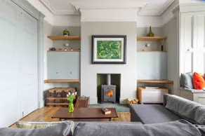 Elegant Seaview Apartment - Image 2