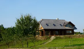 Beautiful spacious log house near the lake 3 - Image 3