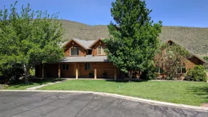 Luxury Log Home Retreat nära Zion National Park - Image 2