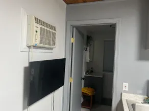 ”Time Whale Spent”- Brand new studio unit. - Image 4