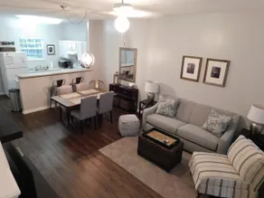 Precious Port Royal Town House - Image 3