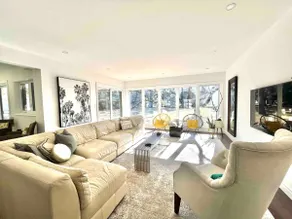 Tyka House Manor - Image 2