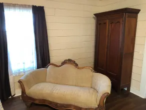 The Strawtown Cottage - in downtown Pella - Image 5