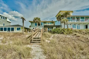 Sandy Bottoms - Fabuleux West End Beach House & Hot Tub! - Image 2