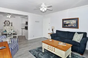 Harbor Cove-Walk to Beach & Harbor! Pool & Spa! - Image 4
